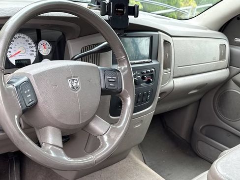 Used 2005 Dodge Ram 2500 Truck SLT AWD/4WD image 13