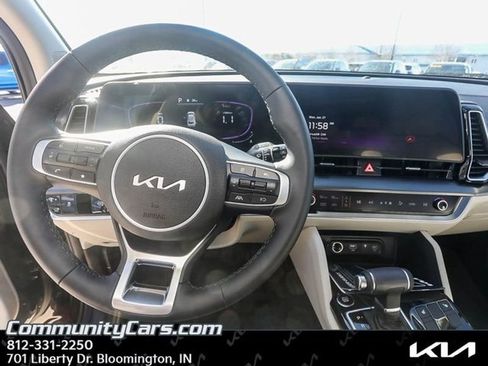 Certified 2025 Kia Sportage EX w/ Premium Package image 10