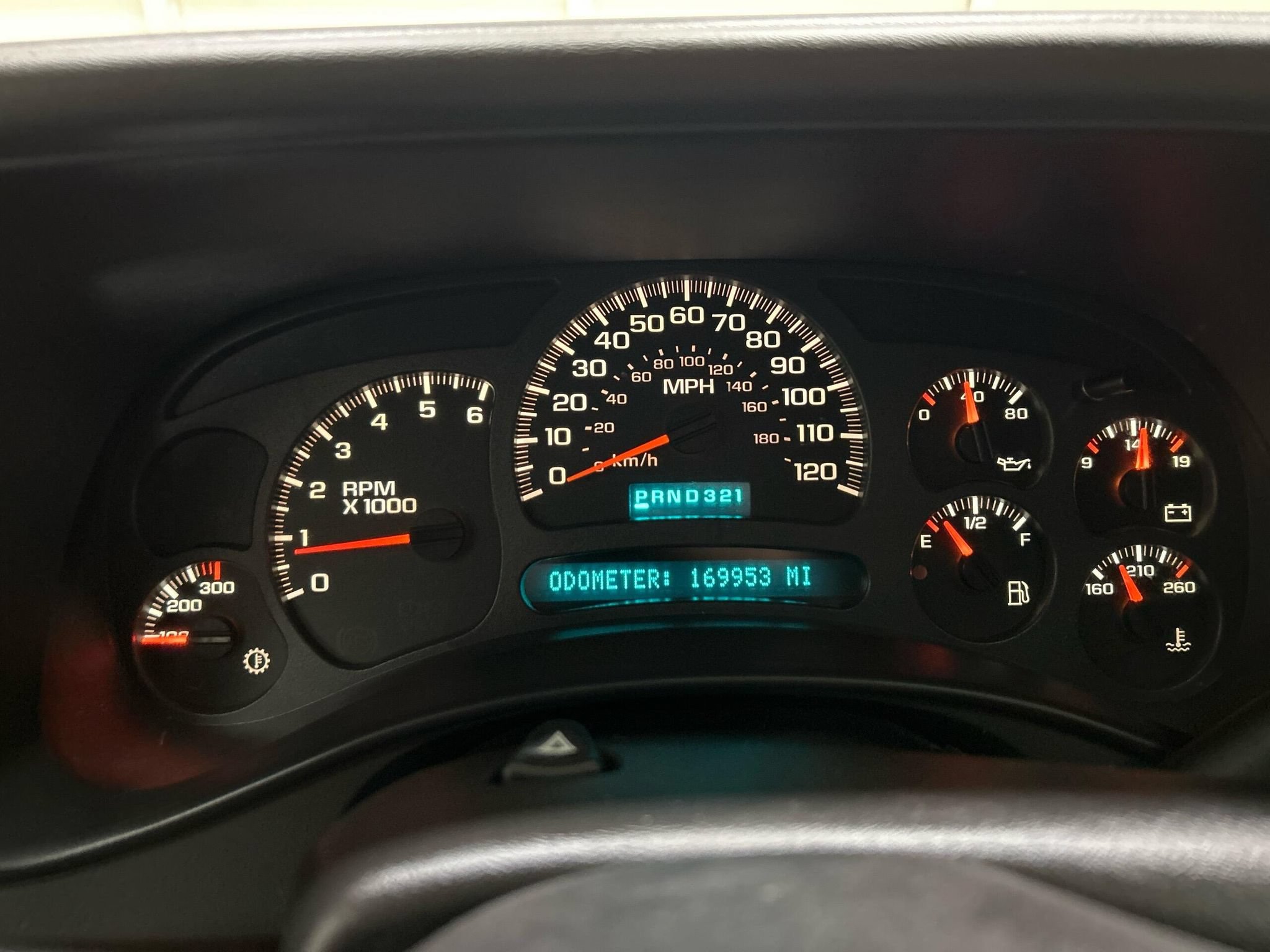 Used 2003 Chevrolet Suburban 2500 LT w/ LT Preferred Equipment Group AWD/4WD image 17