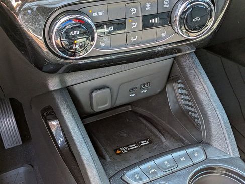 Used 2026 Chevrolet TrailBlazer RS w/ Convenience Package FWD image 17