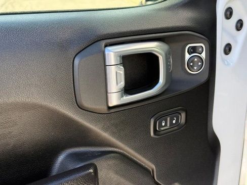 Used 2021 Jeep Wrangler Unlimited Sport image 18
