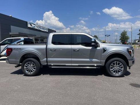 Used 2025 Ford F150 Lariat w/ Equipment Group 501A Mid AWD/4WD image 3