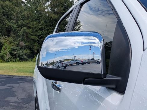 Used 2022 GMC Canyon Denali RWD image 12