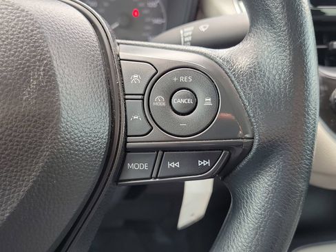 Used 2025 Toyota Corolla LE FWD image 23