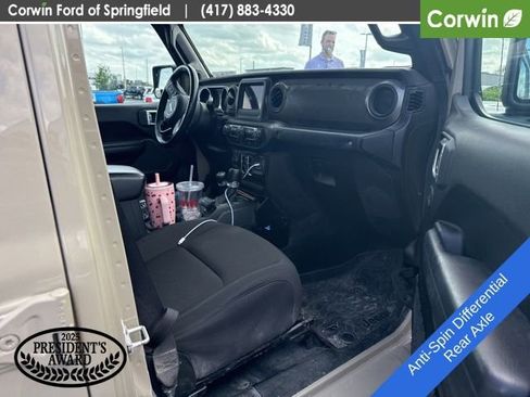 Used 2022 Jeep Gladiator Sport image 16