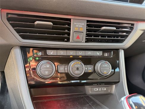 Used 2024 Volkswagen Jetta GLI 40th Anniversary Edition image 20