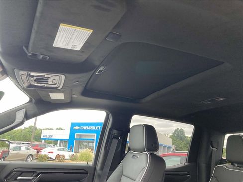 New 2025 GMC Sierra 1500 AT4X image 17