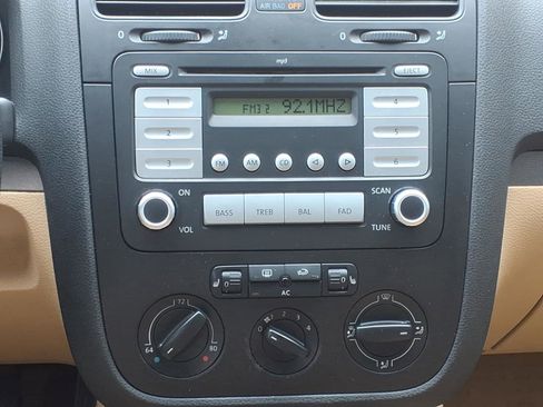 Used 2007 Volkswagen Jetta Wolfsburg Edition FWD image 6