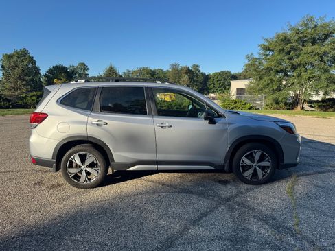Used 2020 Subaru Forester Touring AWD/4WD image 8