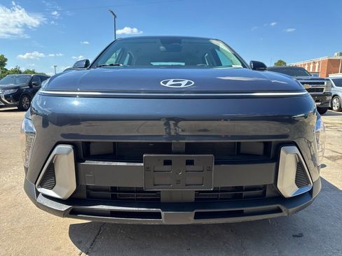 Used 2026 Hyundai Kona SE FWD image 2