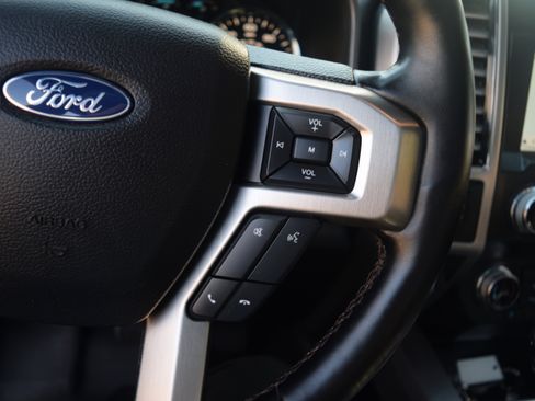 Used 2019 Ford F150 Platinum w/ Equipment Group 701A Luxury image 5