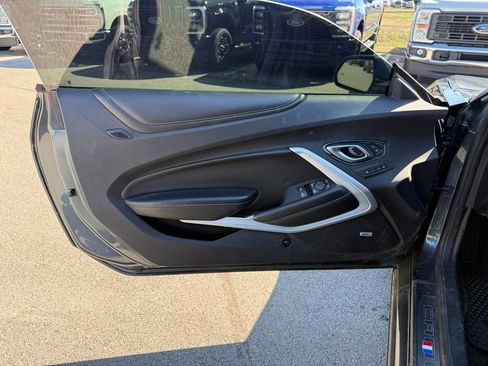 Used 2020 Chevrolet Camaro SS image 6