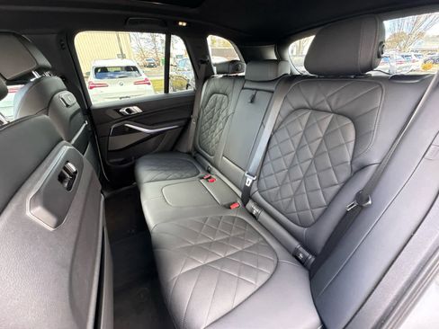 Certified 2024 BMW X5 xDrive40i w/ M Sport Package image 17