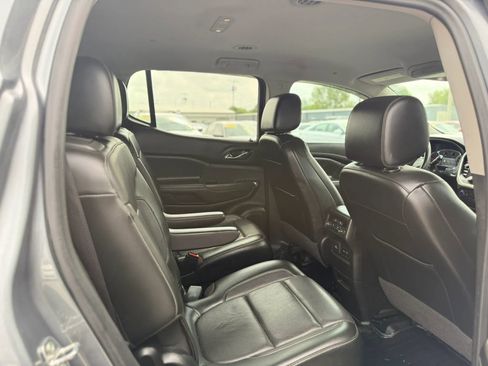 Used 2020 GMC Acadia SLT FWD image 31