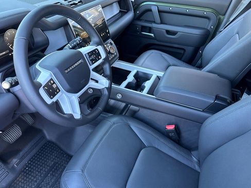 New 2026 Land Rover Defender 130 X-Dynamic SE AWD/4WD image 4