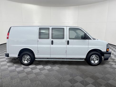 Used 2024 Chevrolet Express 2500 w/ Driver Convenience Package image 7