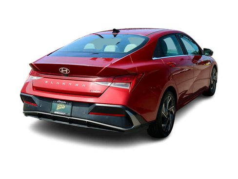 Used 2024 Hyundai Elantra Limited FWD image 6