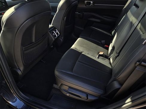 Certified 2025 Kia Sorento S w/ Panoramic Sunroof Package image 13