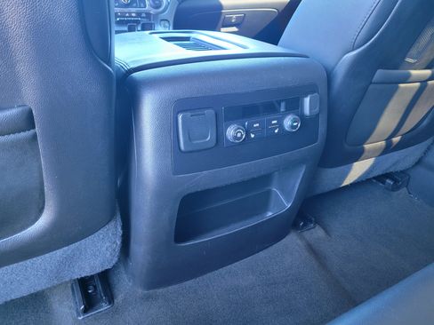 Certified 2016 GMC Yukon SLT image 35