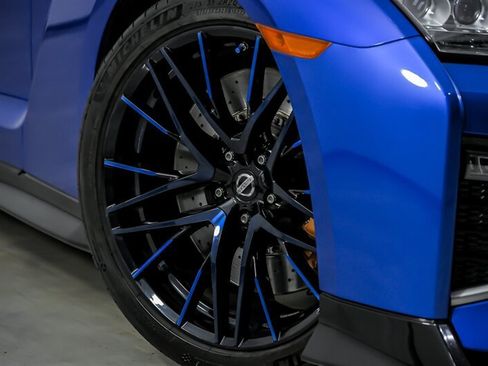 Used 2020 Nissan GT-R Premium AWD/4WD image 4
