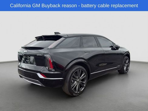 Used 2025 Cadillac Optiq Sport 2 AWD/4WD image 6
