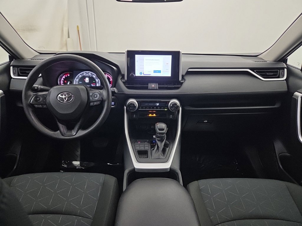 Used 2025 Toyota RAV4 XLE AWD/4WD image 22
