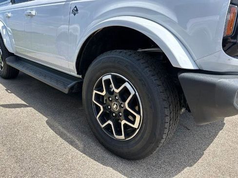 Certified 2025 Ford Bronco Outer Banks AWD/4WD image 5