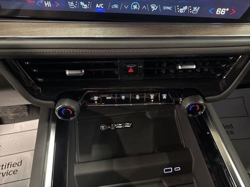 New 2026 Chevrolet Suburban High Country AWD/4WD image 17
