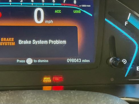 Used 2018 Honda Odyssey Elite image 8