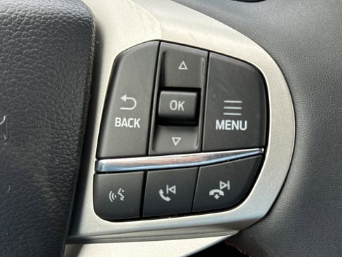 New 2026 Ford Explorer Active image 28