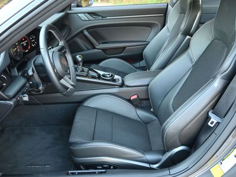 Certified 2022 Porsche 911 GT3 image 6