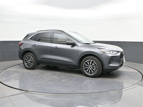 Used 2024 Ford Escape SE FWD image 17