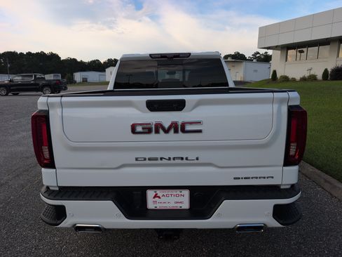 Used 2023 GMC Sierra 1500 Denali w/ Denali Reserve Package AWD/4WD image 6