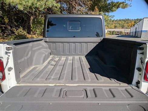 Certified 2022 Jeep Gladiator Sport image 21