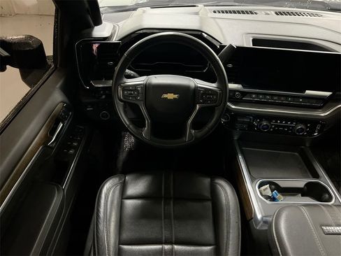Used 2025 Chevrolet Silverado 2500 High Country w/ Technology Package image 21