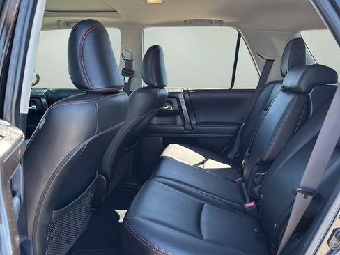 Used 2021 Toyota 4Runner TRD Off-Road Premium w/ Moonroof Package AWD/4WD image 17