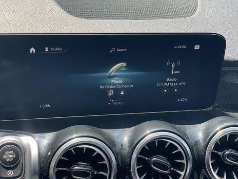 Used 2023 Mercedes-Benz GLB 250 image 16