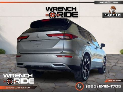 Used 2022 Mitsubishi Outlander SE image 6