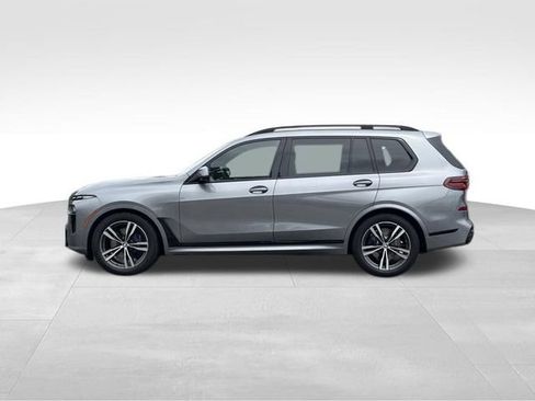 Used 2024 BMW X7 xDrive40i w/ M Sport Package AWD/4WD image 2