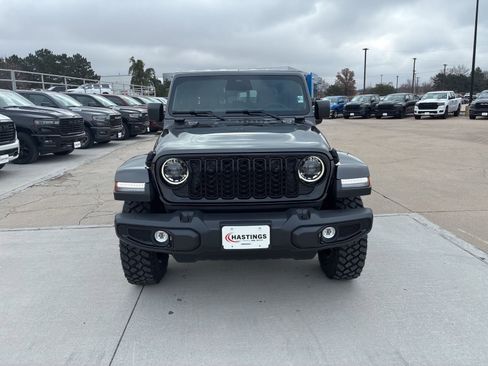 New 2026 Jeep Gladiator Sport image 10