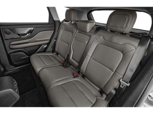Used 2025 Lincoln Corsair AWD w/ Equipment Group 101A image 12