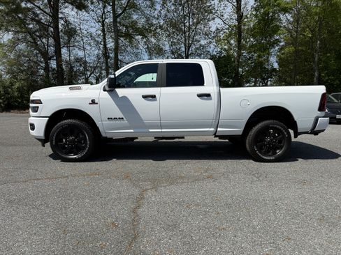 New 2026 RAM 2500 Big Horn AWD/4WD image 4