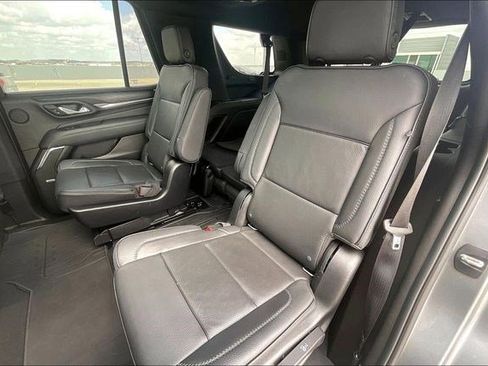 Used 2021 GMC Yukon Denali w/ Denali Premium Package image 30