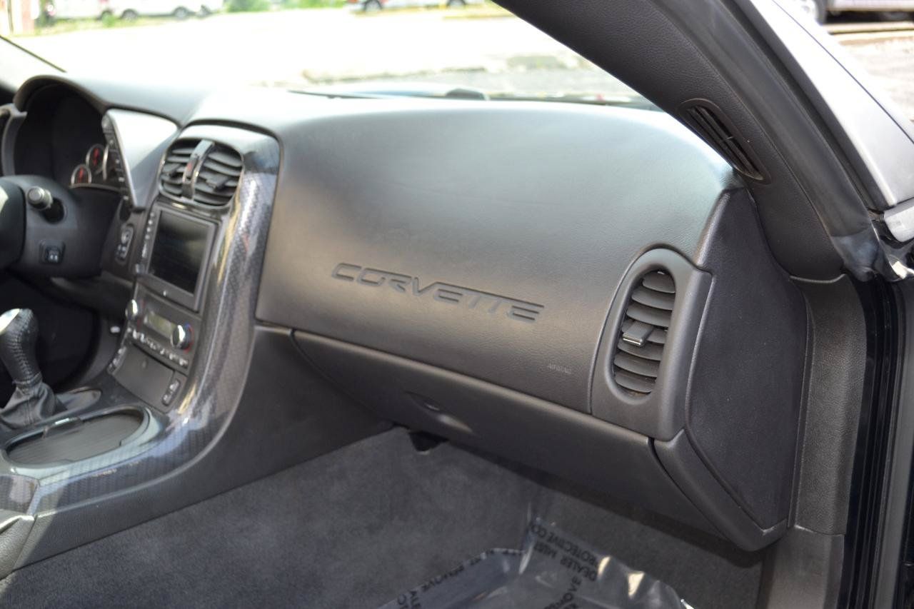 Used 2006 Chevrolet Corvette Convertible w/ Preferred Equipment Group RWD image 22