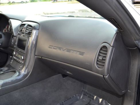 Used 2006 Chevrolet Corvette Convertible w/ Preferred Equipment Group RWD image 22
