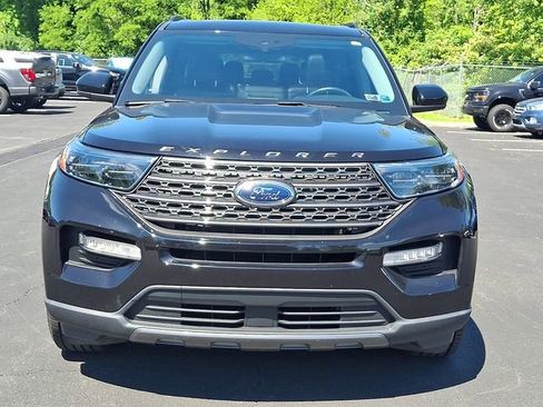 Used 2022 Ford Explorer XLT w/ Equipment Group 202A AWD/4WD image 3