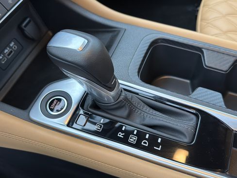 Used 2024 Nissan Sentra SV w/ SV Premium Package image 32