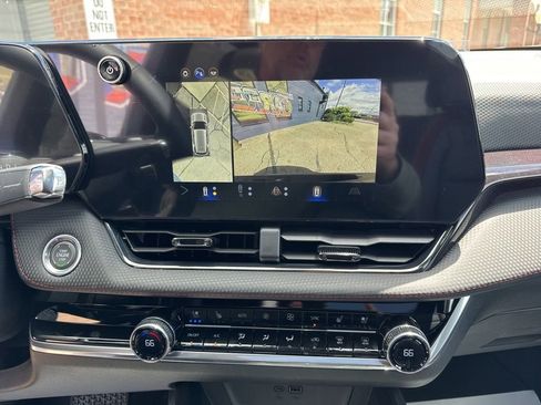 New 2026 Chevrolet Equinox RS w/ Convenience Package III AWD/4WD image 11