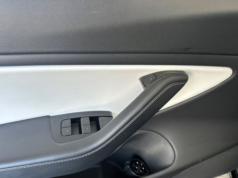 Used 2018 Tesla Model 3 Long Range AWD/4WD image 12