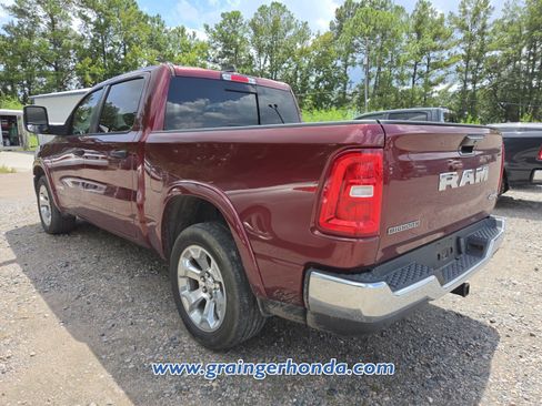 Used 2025 RAM 1500 Big Horn AWD/4WD image 10